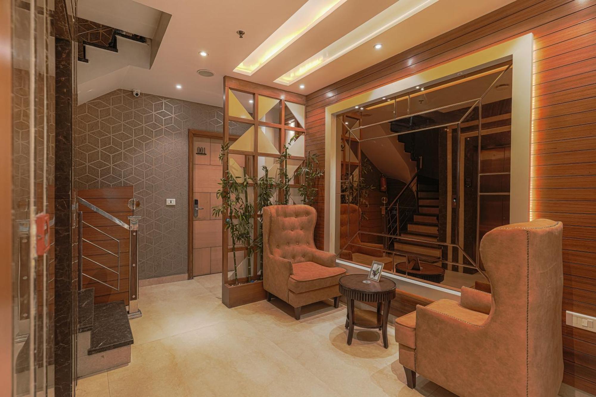 Csjs Inn Hotel Amritsar Buitenkant foto
