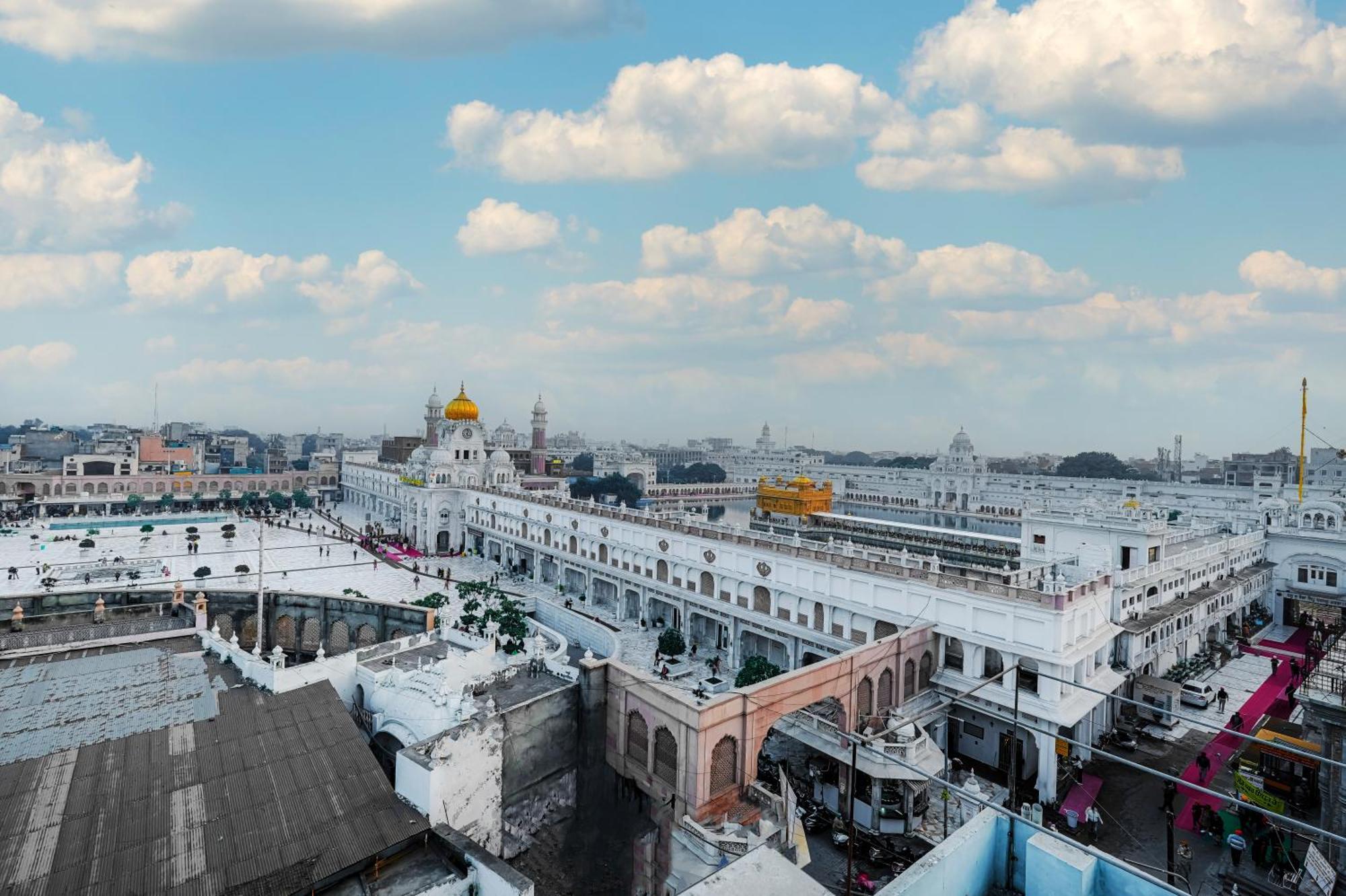 Csjs Inn Hotel Amritsar Buitenkant foto