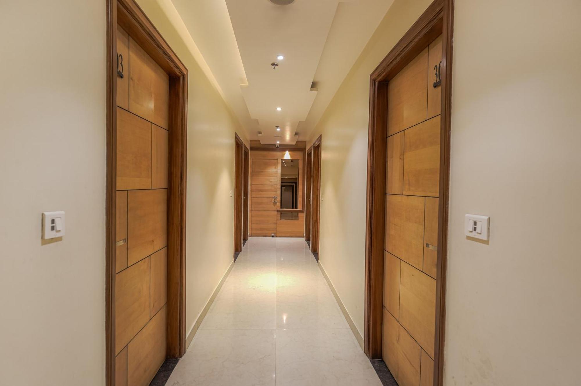 Csjs Inn Hotel Amritsar Buitenkant foto